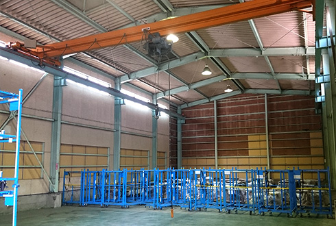 天井クレーン付倉庫